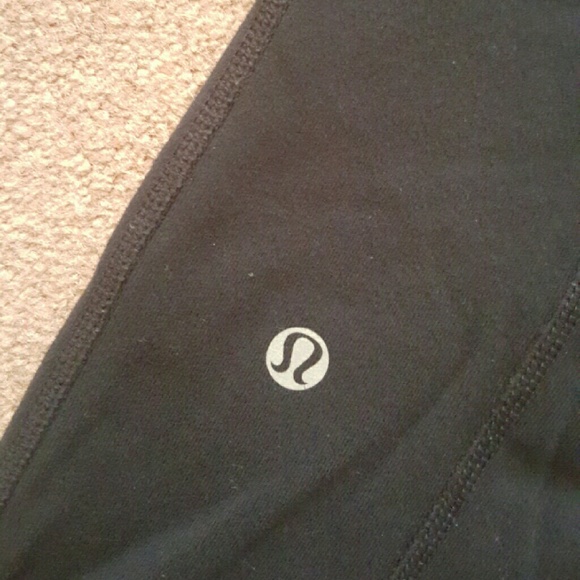 Lululemon cropped YOGA pants 6 - Picture 4 of 4
